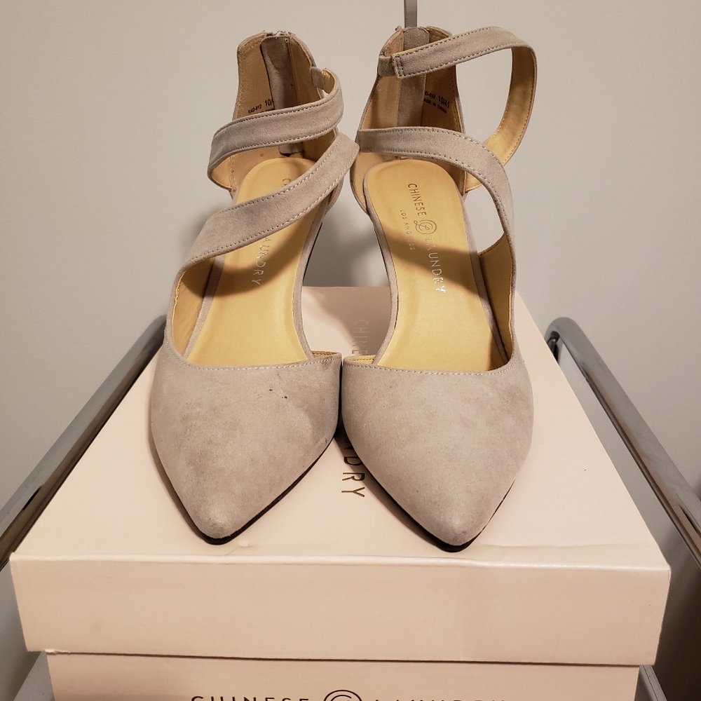 Pre-Owned Faux Suede Heels 10